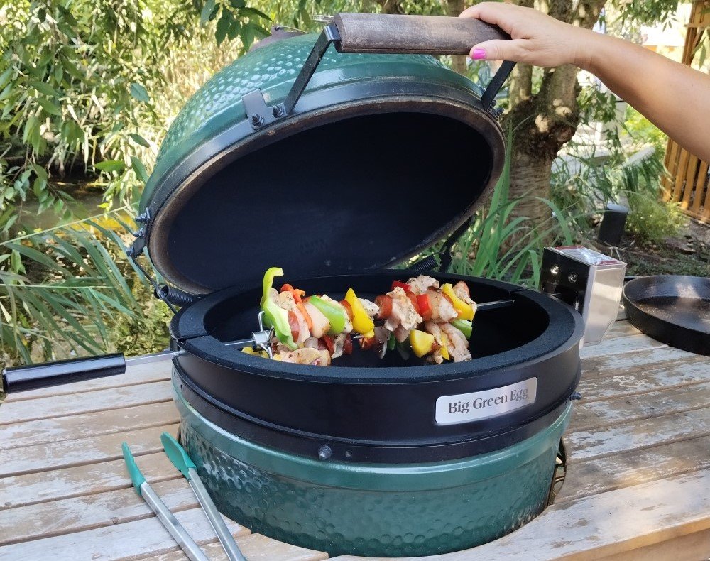 Recenze rotisserie pro grily Big Green Egg