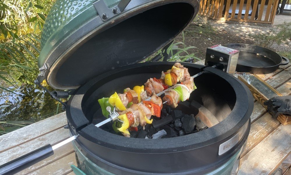 Recenze rotisserie pro grily Big Green Egg