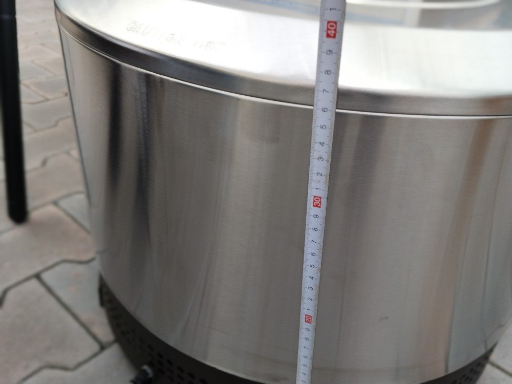 Pec dosahuje teploty až kolem 400 ° C a více, takže to jsou skutečně potřebné teploty pro správnou italskou pizzu.      