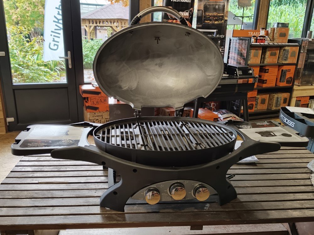 Recenze plynového grilu Pit Boss Sportsman – akční set